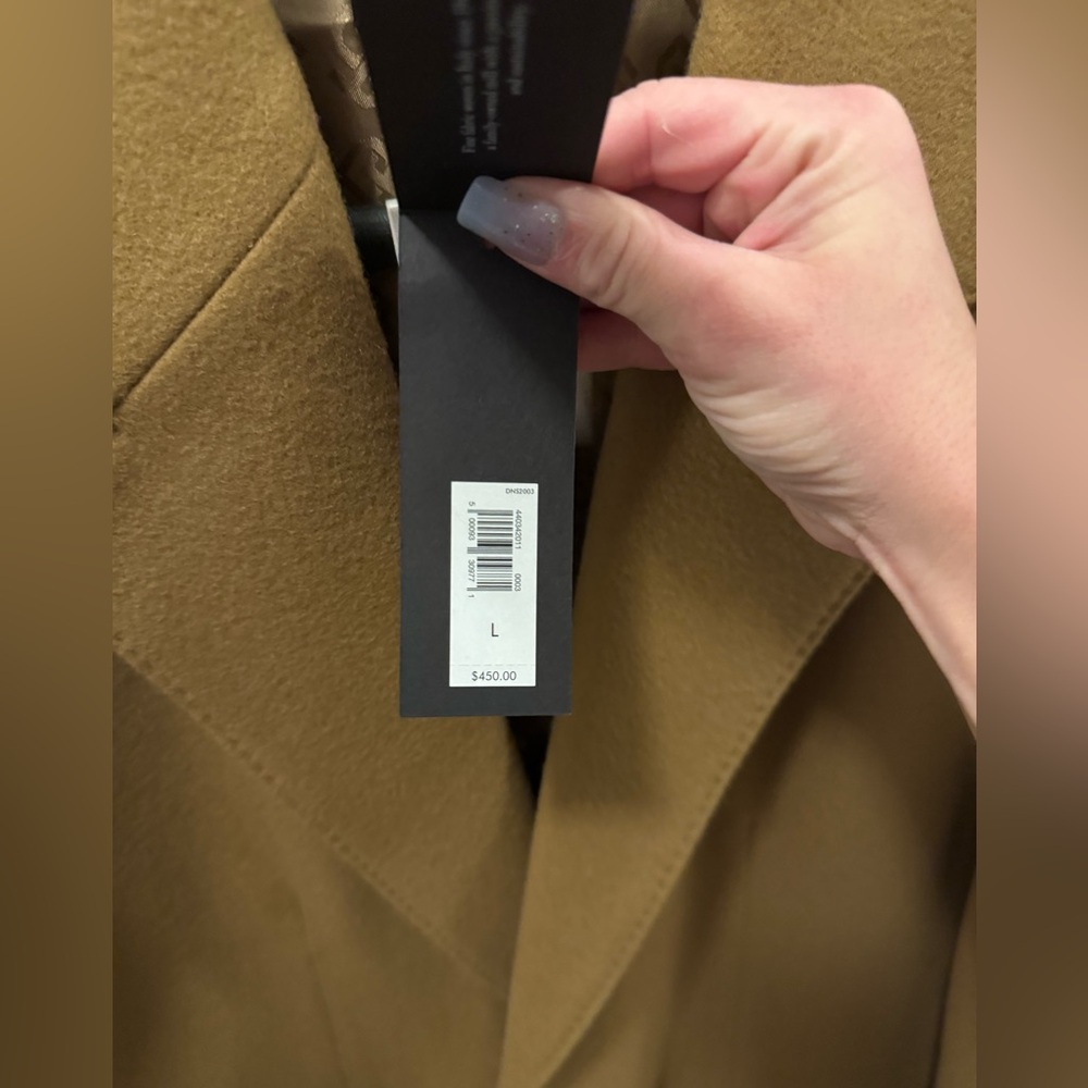 Banana Republic Men’s Tan Trench Coat - Picture 5 of 6